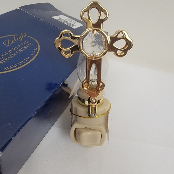 Crystal Delight 24k Gold Cross Plated Austrian Crystal Night Light - Picture 2 of 7